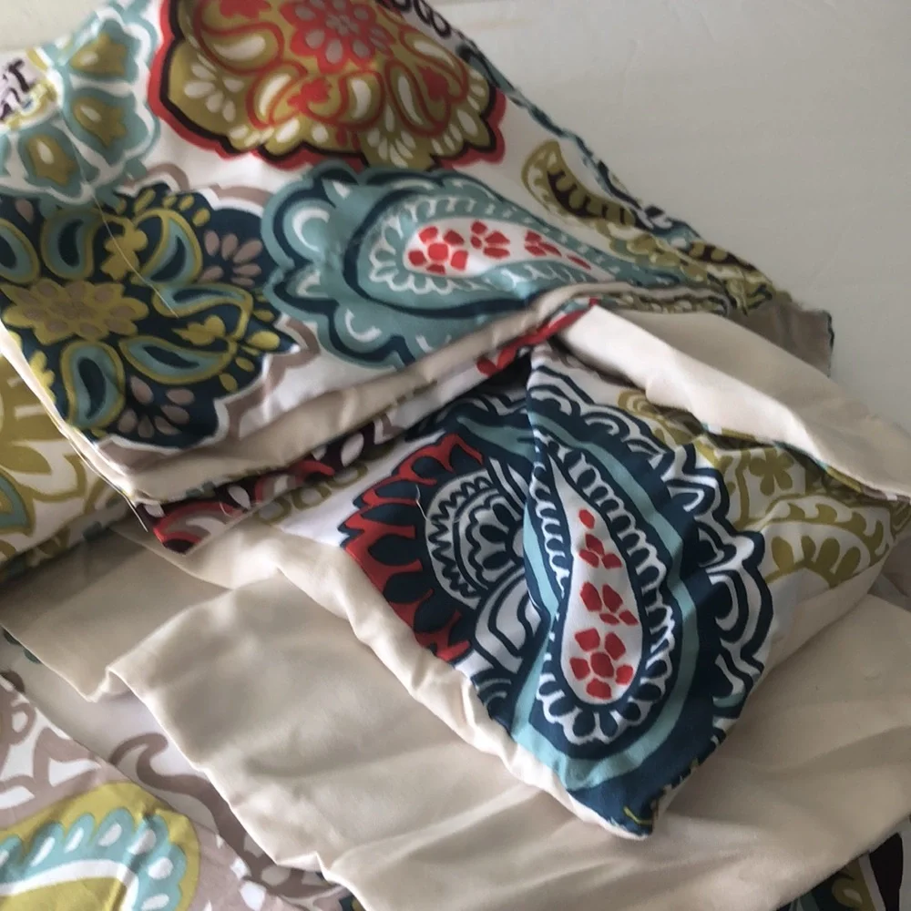 Mi Zone Duvet 3 pc Set Multi Color Floral & Medallions Print Twin Blue Red Green